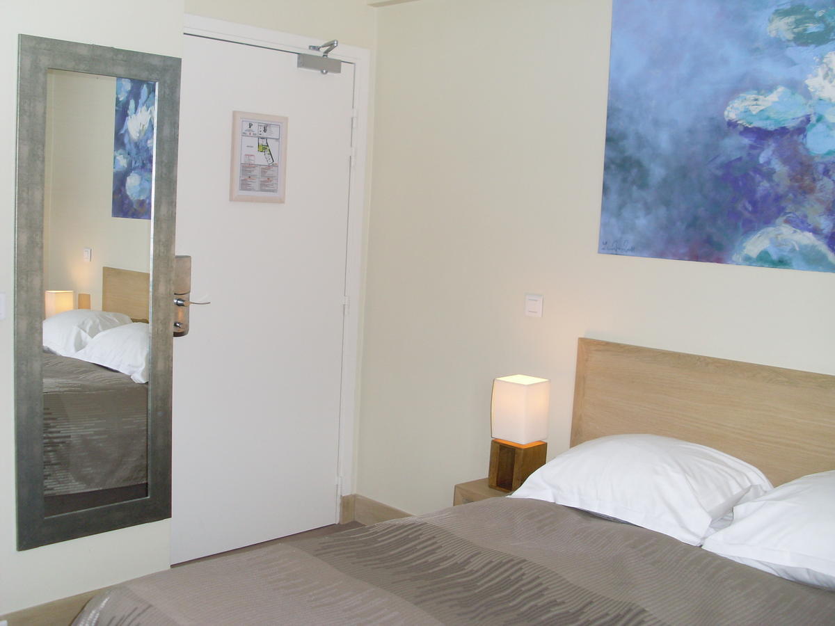 Hotel Le Parc Marly-le-Roi Oda fotoğraf